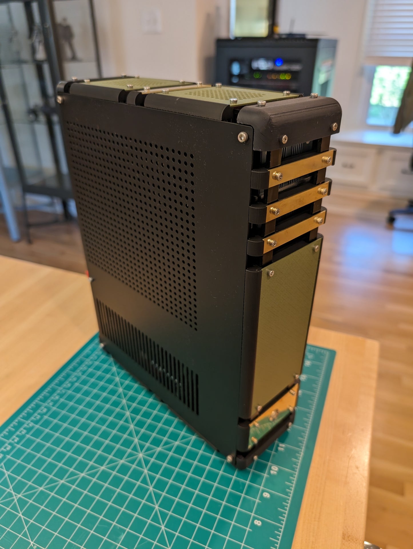 Catapult.LP500 3D Printed 5.9L ITX PC Case (3D Print Files v1.0)